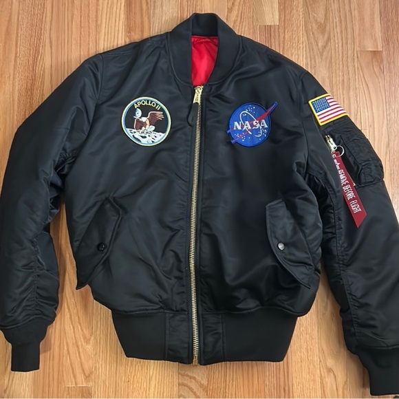 Alpha Industries Black Bomber Jacket - Picture 1 of 4